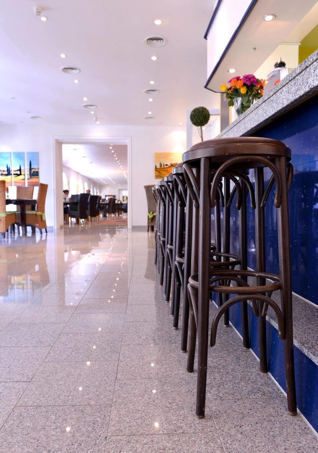 Alpha Hotel Garni Dietzenbach Exterior foto